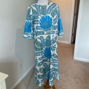 Women’s Dress. Never been worn.